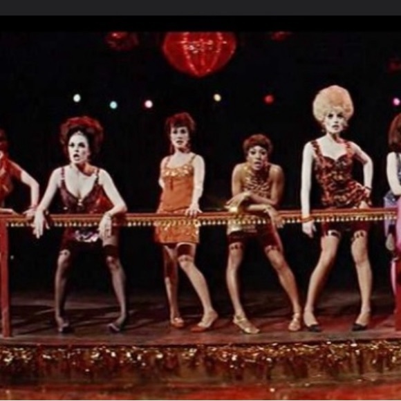 Just hanging out with some of my friends! - Picture 4 of 9